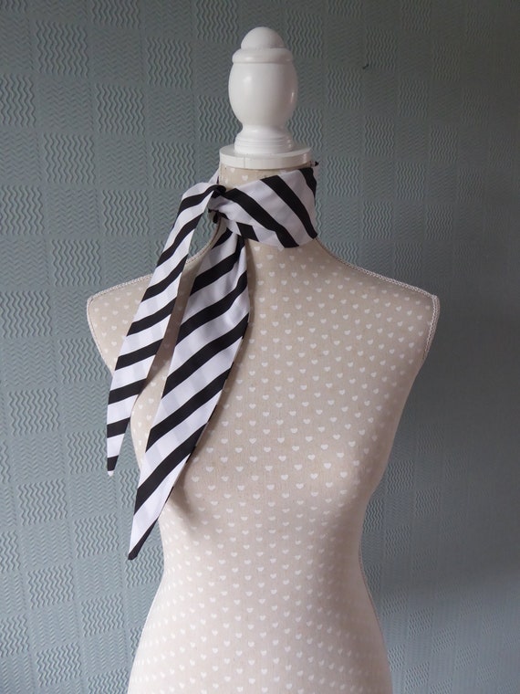 abstract music look double loop striped scarf black and white infinity scarf