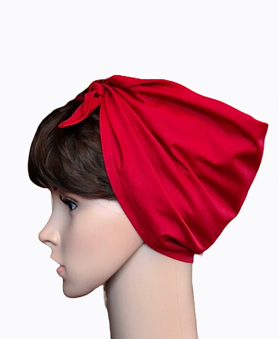 Red Rosie Riveter Head Scarf: 40s Vintage Style Cotton  display picture 2