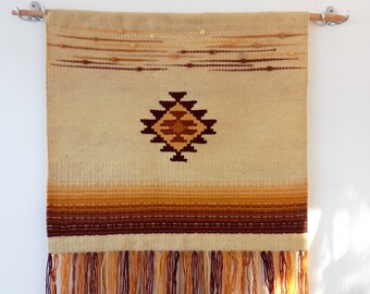 Tapiz de pared de lana tejida a mano: Arte decorativo bohemio