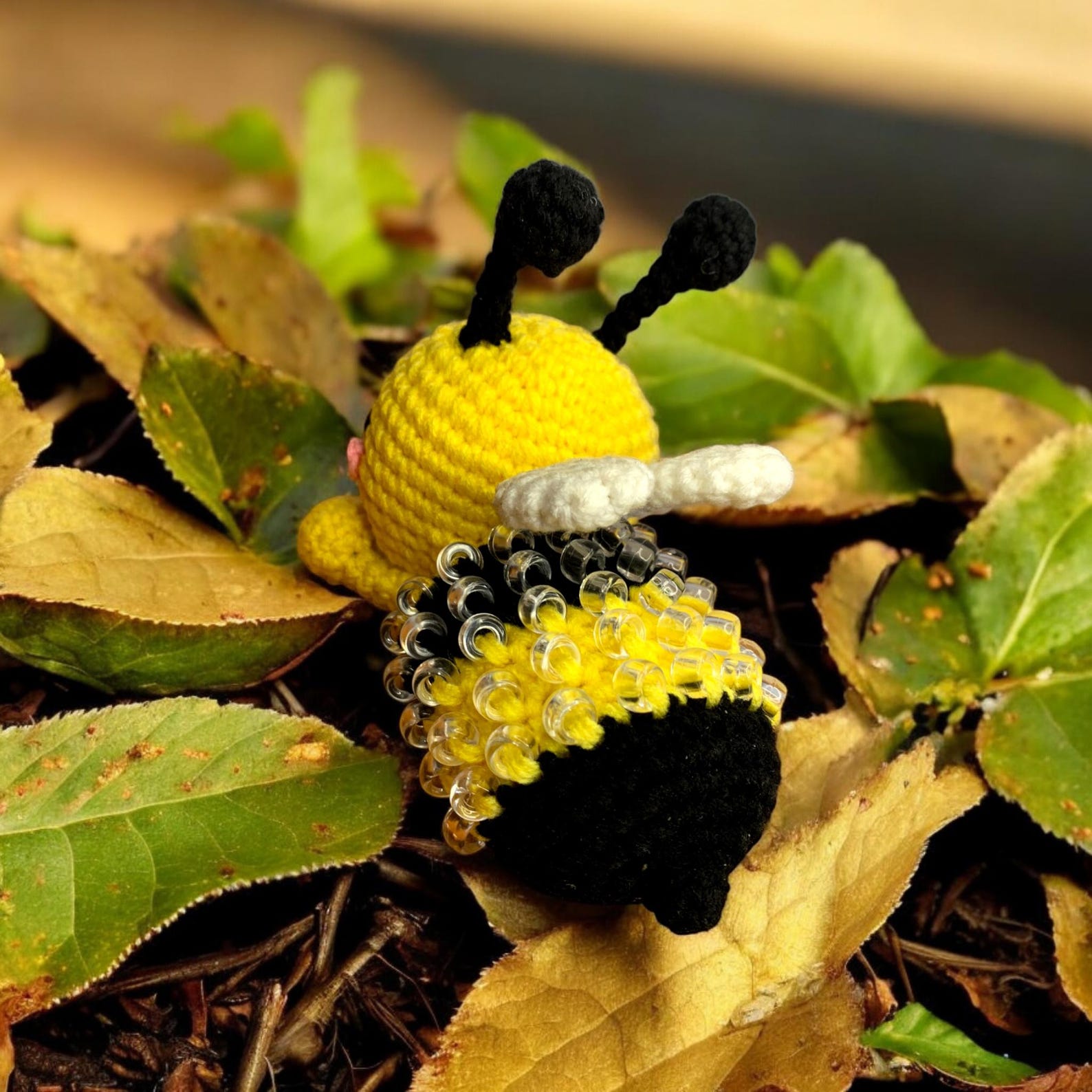 Bumblebee Crochet Pattern Beaded Low Sew Fidget Fun: DIY Bumble Bee ...