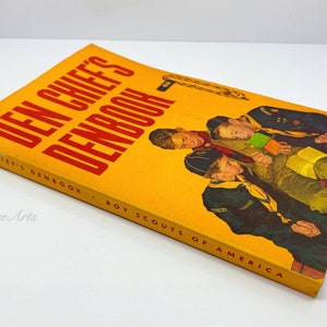 Den Chief's Denbook by Boy Scouts Of America 1973