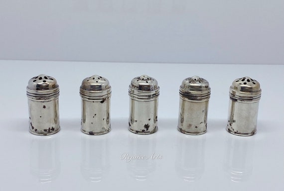 Miniature salt sales and pepper shakers