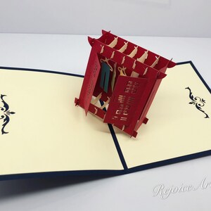 Garde-robe Pop Up 3D avec carte de vêtements suspendus