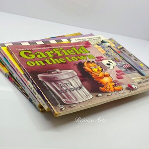 Lot of 4 Garfield Comic by Jim Davis First Editions 1980s