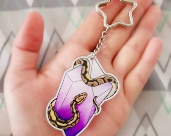 Royal Python-sleutelhanger van acryl - slang op amethistkristal, sterring