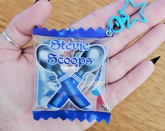 Stevie Scoop s - Candy Bag Shaker Charm Keychain with Acrylic Charms  | DnD |