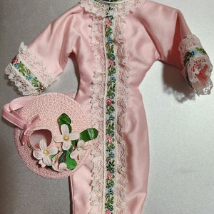 Barbie 1960s Daytime Dress, Blouse and Sun Hat