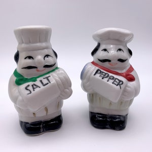 Salt Pepper Shakers Chubby Italian Chefs Mustache Red Green Scarf