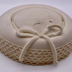 Hat Mushroom-Style Tan Cream Bow Scalloped Layers
