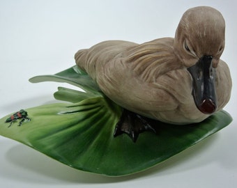 Figurine Swan Cygnet Baby Boehm Sleeping Lily Pad Porcelain Edward Marshall Boehm Hand Painted