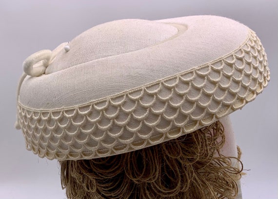 Hat Mushroom-Style Tan Cream Bow Scalloped Layers - image 3