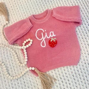Baby Name Strawberry Sweater, Toddler Name Sweater, Baby Announcement, Baby Gift, Customized Sweater, Baby Shower, Custom embroidery