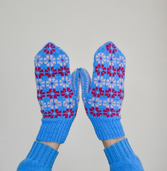 Light blue mittens deals