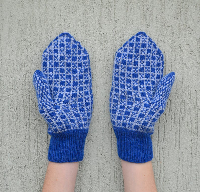 Blue light blue hand knitted wool mittens. image 3