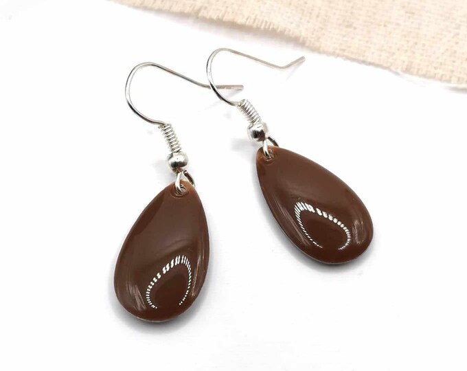 Brown drop earrings