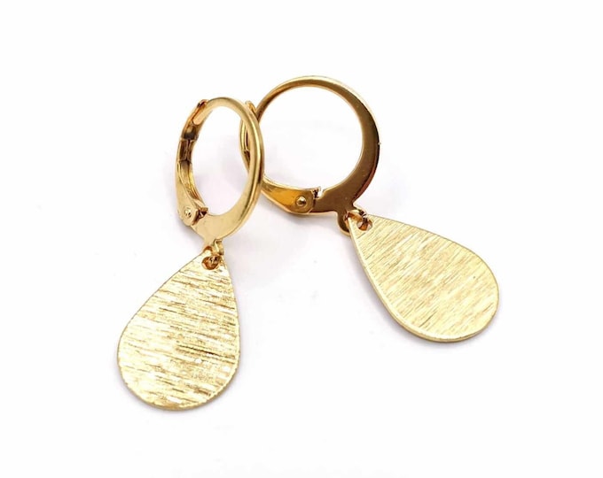 Minimalist earrings, small gold earrings, drop