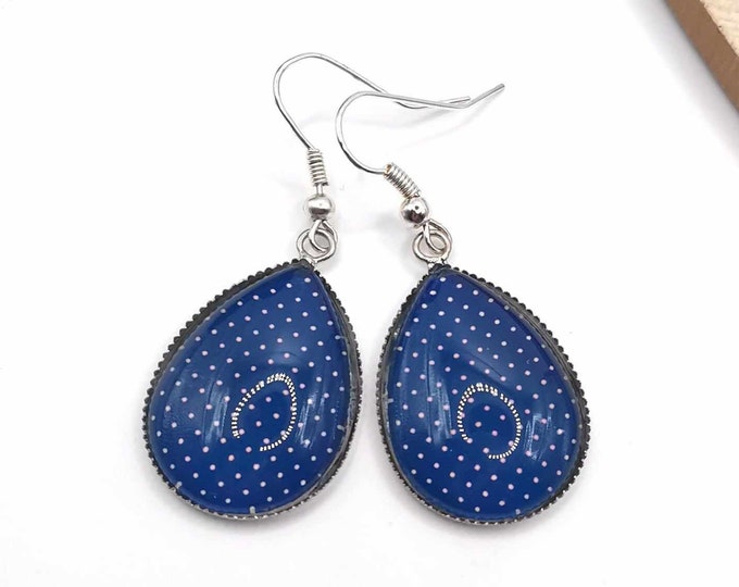 Cabochon polka dot earrings