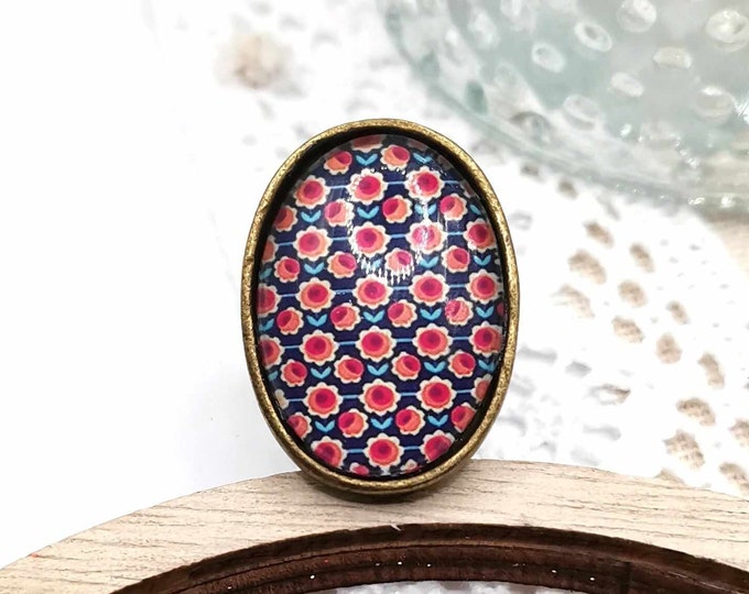 Oval cabochon flower ring, adjustable bronze ring