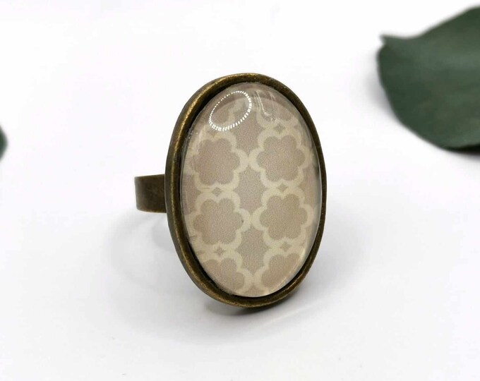 Oval cabochon geometric pattern ring, adjustable bronze ring