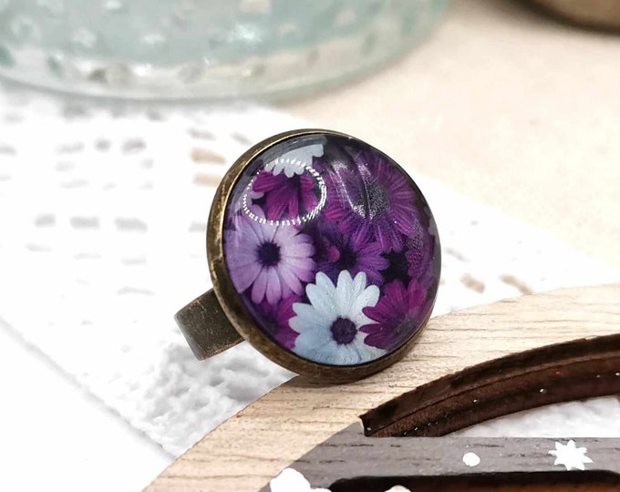 Flower cabochon ring, adjustable bronze ring