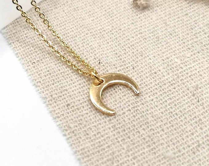 Fine, golden necklace, crescent moon, minimalist necklace