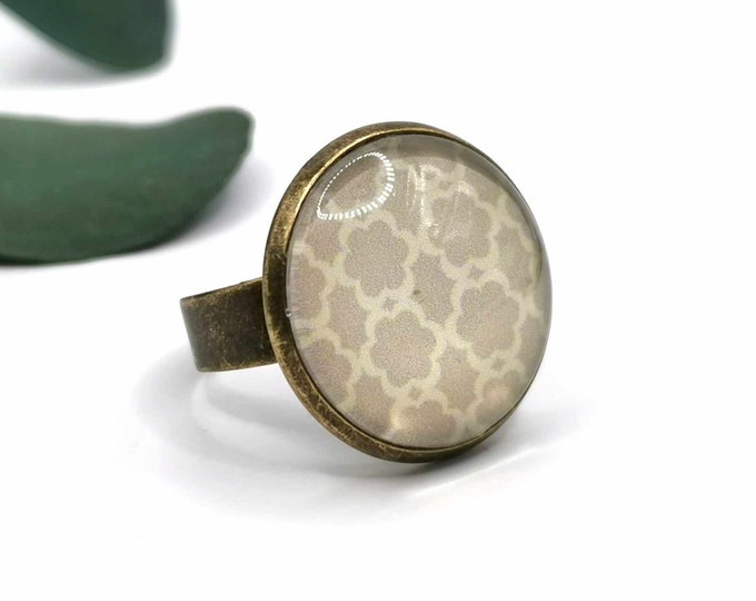 Cabochon ring with geometric patterns, adjustable bronze ring