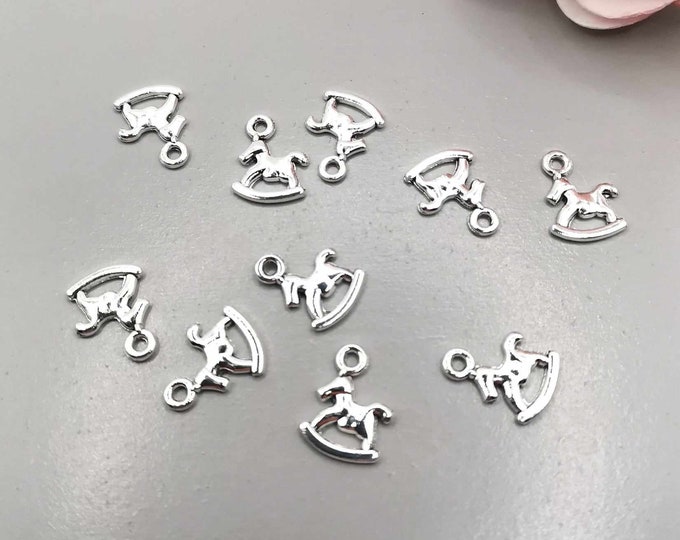 10 rocking horse charms in silver metal, 13 x 10 mm