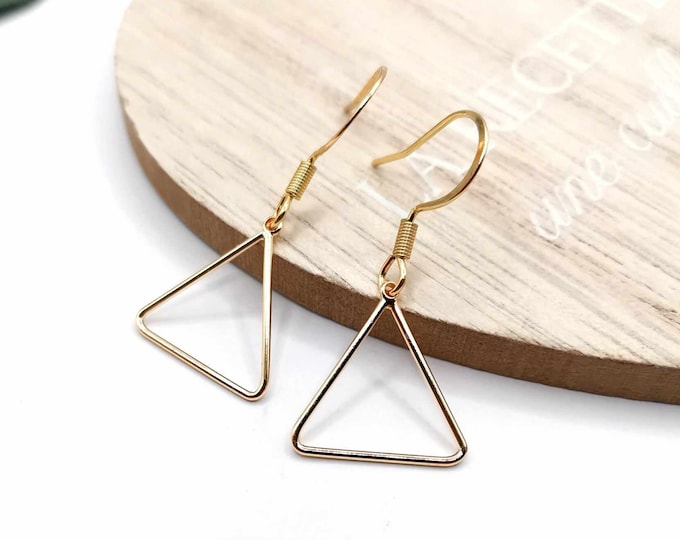 Stainless steel triangle earrings