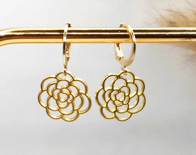Minimalist earrings, huggies, small gold earrings, flower
