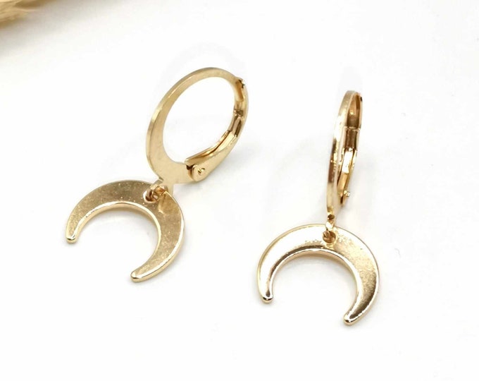 Minimalist earrings, small gold earrings, crescent moon