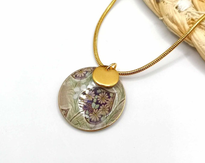 Gold stainless steel necklace, flowers