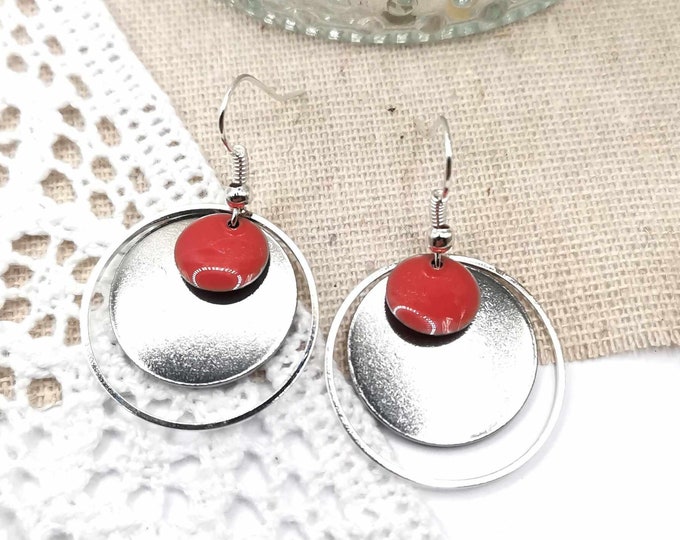 Round earrings, coral and silver