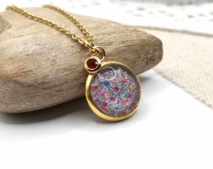 Fine necklace, gold, small flower cabochon