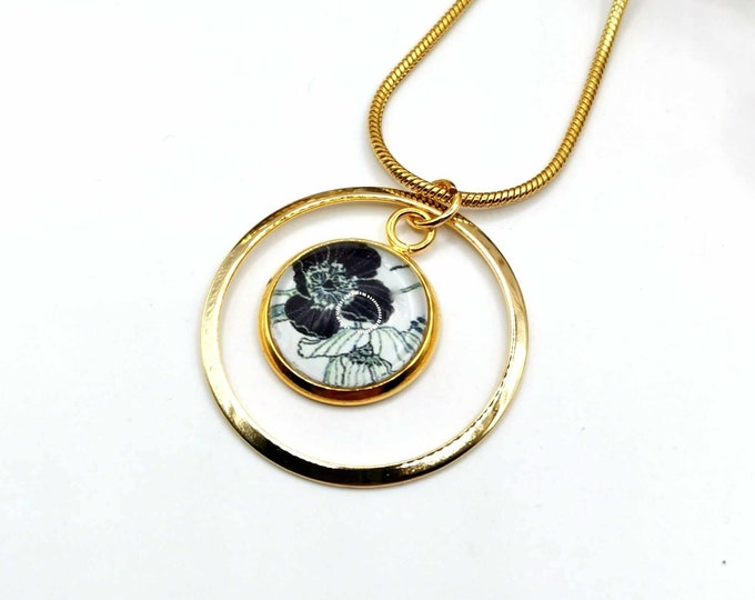 Stainless steel necklace, gold, flower cabochon