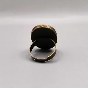 Bague ovale cabochon fleurs, bague bronze ajustable image 3