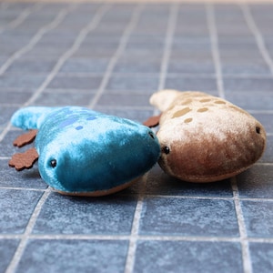 Japanese Giant Salamander Plush Toy Keychain -Mini Plushies,  Amphibian Toy, Kawaii Gifts, Keychain Strap, Stuffed Animal Screen Cleaner