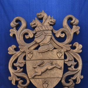 Custom Family Crest Coat of Arms Personalized Family Shield Wooden Emblem Wedding Art Heraldic Hand Carved Name Woodworking Woodcraft Wappen