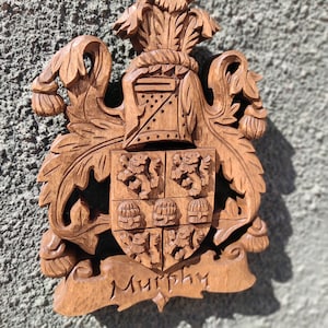 Murphy Custom Family Crest Coat of Arms Personalized Family Shield Wooden Emblem Wedding Gift Art Heraldic Hand Carved Woodworking Wappen