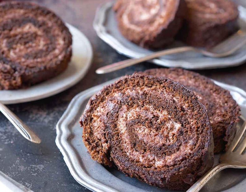 1 1/2 lb Chocolate roll chocolate sponge cake chocolate Etsy