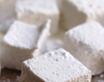 vanilla  marshmallow, handmade marshmallow, fresh marshmallow,marshmallow squares ,chocoloate dipped marshmalllows