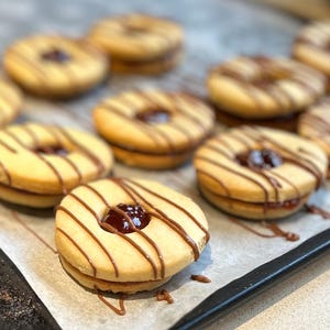 linzer butter cookies,linzer  cookies, hungarian linzer cookies,drizzled cookies, organic cookies, holiday linzer  cookies, tea cookies