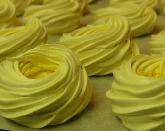 2 dozen /24 Meringue cookies, meringue circles, meringue french cookie, authentic french meringue, habkarika, habcsok,meringue twist drops