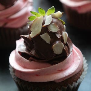 cake in jar,banana cake, holiday cake ,cupcake, buttercream cupcakes,  cupcakes in jar
