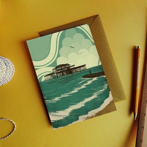 Tarjeta con ilustración del muelle oeste de Brighton imagen 1