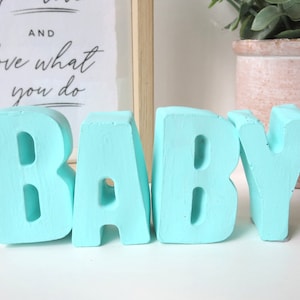 Letras de concreto pintadas - Decoração de berçário de bebê - Case comigo - Eu te amo - Nome de família - Presente personalizado - Cartas de amor - Dia dos namorados