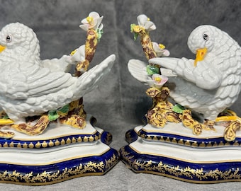 Giulia Mangani Firenze Porcelain Centrepiece: Sevres Style Floral