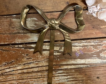 Vintage Coquette Brass Ribbon Bow Hook...Mid Century Decor. Wreath Hanger. Made in India.