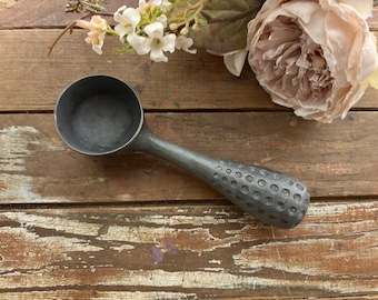 Vintage Scoop Rite Metal Ice Cream Scoop...Retro Kitchen Tool. Weighted Handle. Cast Aluminum. Summer Picnic. Chocolate. Vanilla. Strawberry