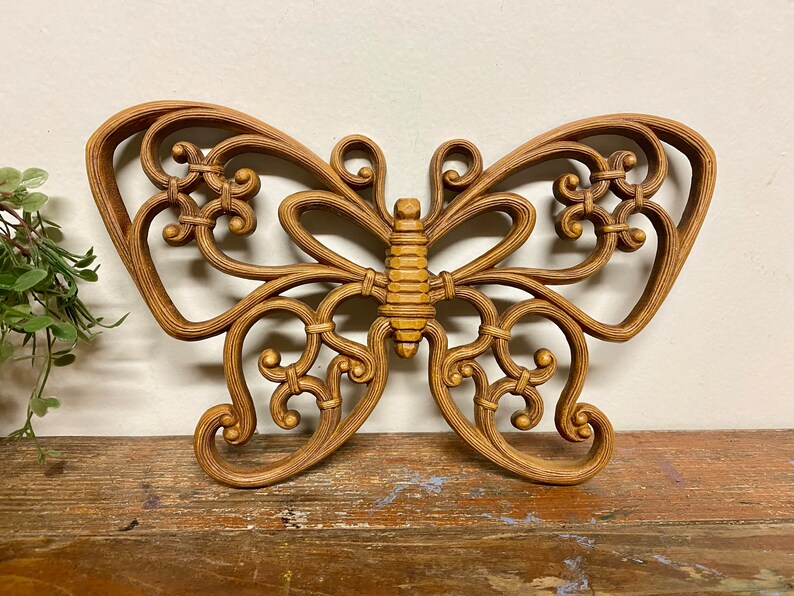 Vintage Faux Wood Plastic Butterfly Setthree 3. Homco. Made in USA