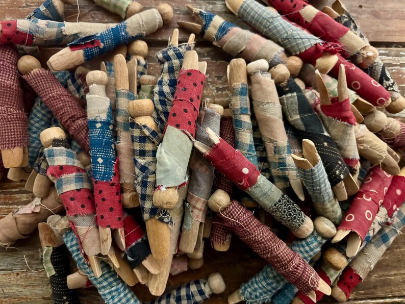 Vintage Homespun Wrapped Wood Clothespins Set (6)...americana ...